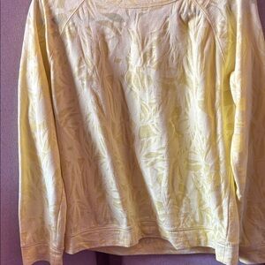 FINAL MARKDOWN Xersion Yellow tone on tone French terry Top medium
